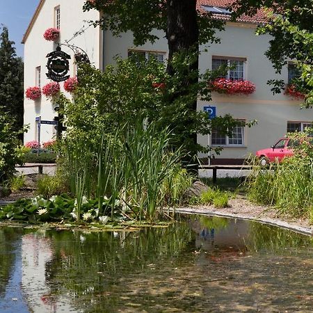 Hotel & Gasthaus Zum Eichenkranz Лукенвальде Экстерьер фото