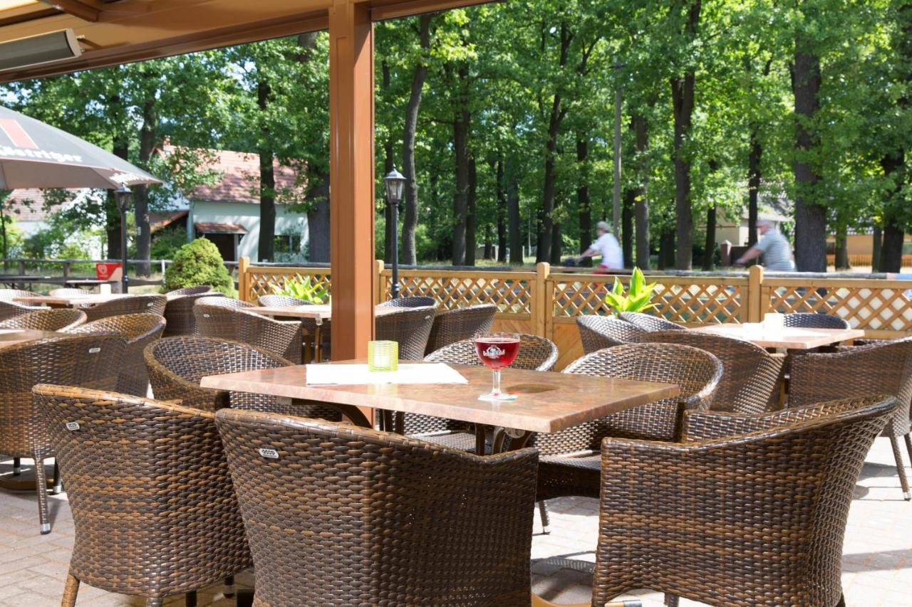 Hotel & Gasthaus Zum Eichenkranz Лукенвальде Экстерьер фото